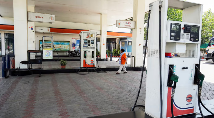 ટ્રોલ-ડીઝલ બાદ હવે CNG મોંઘુ થયું! શહેરની જનતા પર મોંઘવારીનો ડબલ એટેક